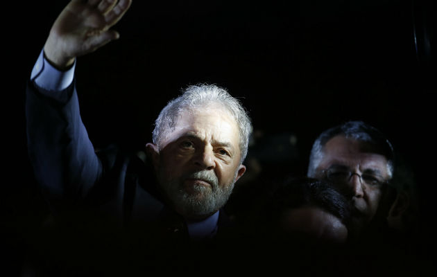 El antiguo líder sindical y principal dirigente del PT nació en la ciudad de Garanhus el 27 de octubre de 1945.