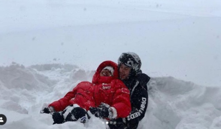 Nick Jonas y Priyanka Chopra en la nieve.  Instagram