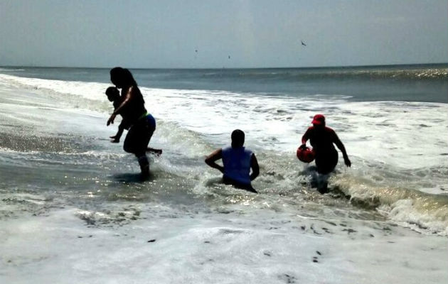 Corrientes de resaca en las áreas de playas. Foto/Archivos