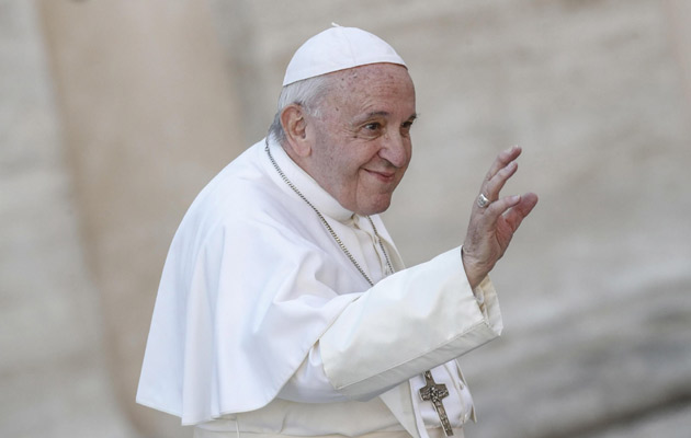 El papa hace un  llamado para que se tome en cuenta el octavo mandamiento. FOTO/EFE