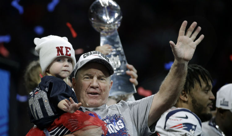 El entrenador en jefe de Bill Belichick de los Patriotas. Foto:AP