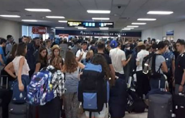 Unos cinco mil viajeros diarios adicionales llegan al aeropuerto de Tocumen.