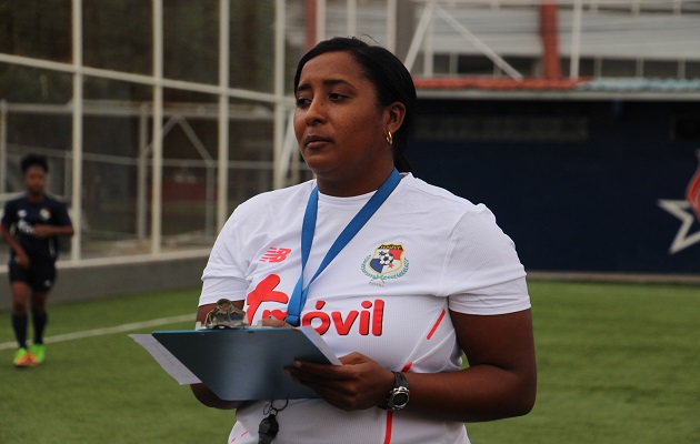 Raiza Gutiérrez entrenadora del seleccionado femenino panameño. Foto:@Fepafut