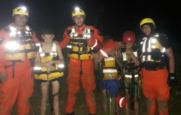 Menores se bañaban en el Río Pacora pese advertencia de mal tiempo. Foto/Cortesía