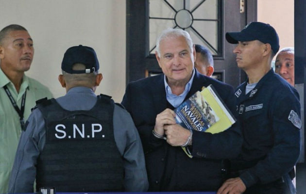 Expresidente Ricardo Martinelli podría ser liberado tras seis meses de detención preventiva. Foto: Panamá América.