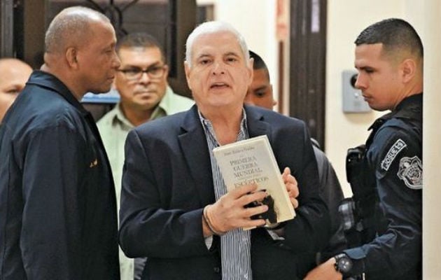 'Varela está pagando turbas para llevar al Tribunal Electoral', según el expresidente Ricardo Martinelli. Foto: Panamá América.