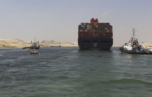 El canal de Suez generó en el último año fiscal (de julio a junio) los ingresos más altos de su historia.Foto/Efe