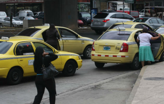 La instalación de cámaras de seguridad en los taxis busca proteger a los taxistas y a los pasajeros.