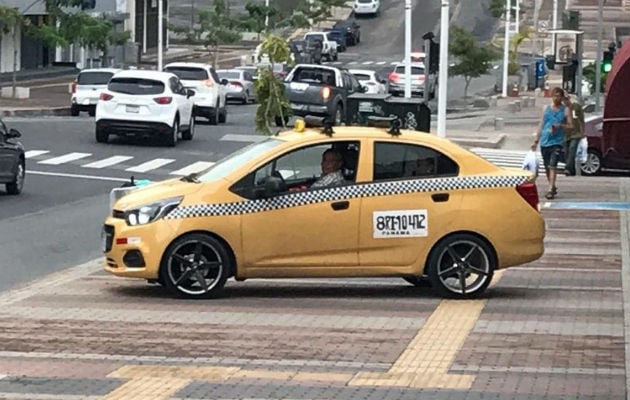 El taxista fue ubicado en Parque Lefevre.