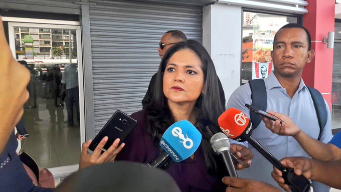 La directora general de Aduanas, Tayra Barsallo, dijo que estas irregularidades se vienen presentando desde el año pasado y se habría detectado tras varios meses de investigación.