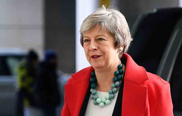 La Primer Ministra británica Theresa May, suspendió en diciembre pasado la primera votación por la falta de apoyo. FOTO/AP