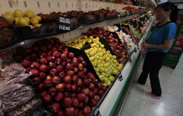 Las mayores importaciones de frutas generalmente se dan en diciembre  debido a que los panameños consumen frutas internacionales. /Foto Archivo