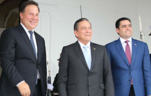 Las críticas del vicepresidente electo José Gabriel Carrizo han molestado al presidente Juan Carlos Varela.