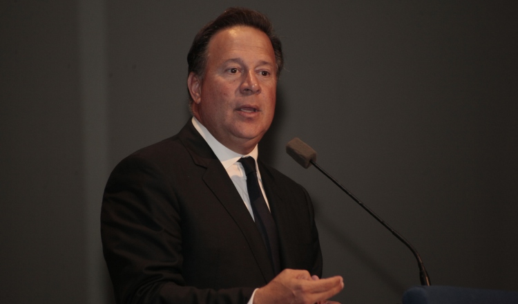 El presidente Juan Carlos Varela viaja a China este 5 de noviembre después de participar en las festividades en la provincia de Colón. Foto: Panamá América.