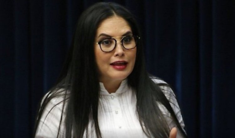 La diputada Zulay Rodríguez pide a la directiva de la Asamblea, de la que forma parte, que se ponga fecha a la citación del contralor. Foto de archivo